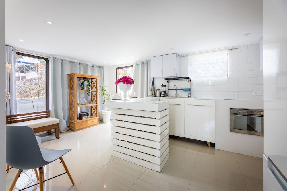 Lovely Rose Apartment photo 3