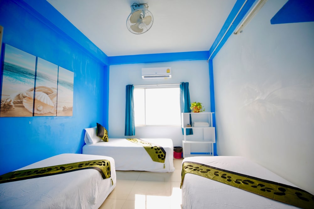 Basic Triple Room, 3 Twin Beds photo 1