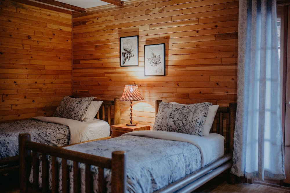 Deluxe Twin Room, 2 Twin Beds, Non Smoking, River View photo 3