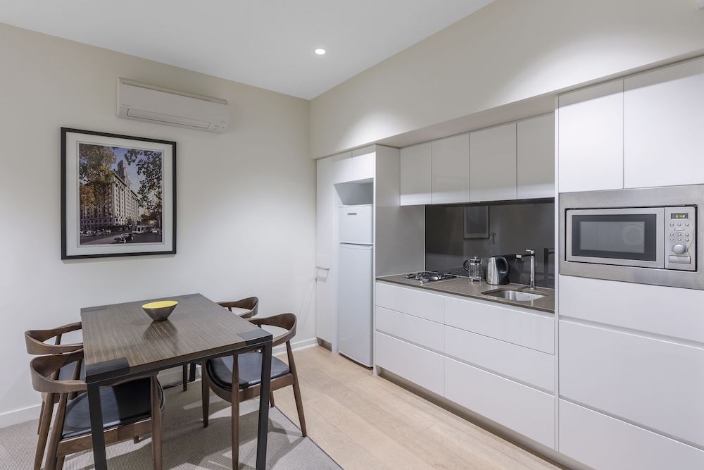 Deluxe Studio Apartment