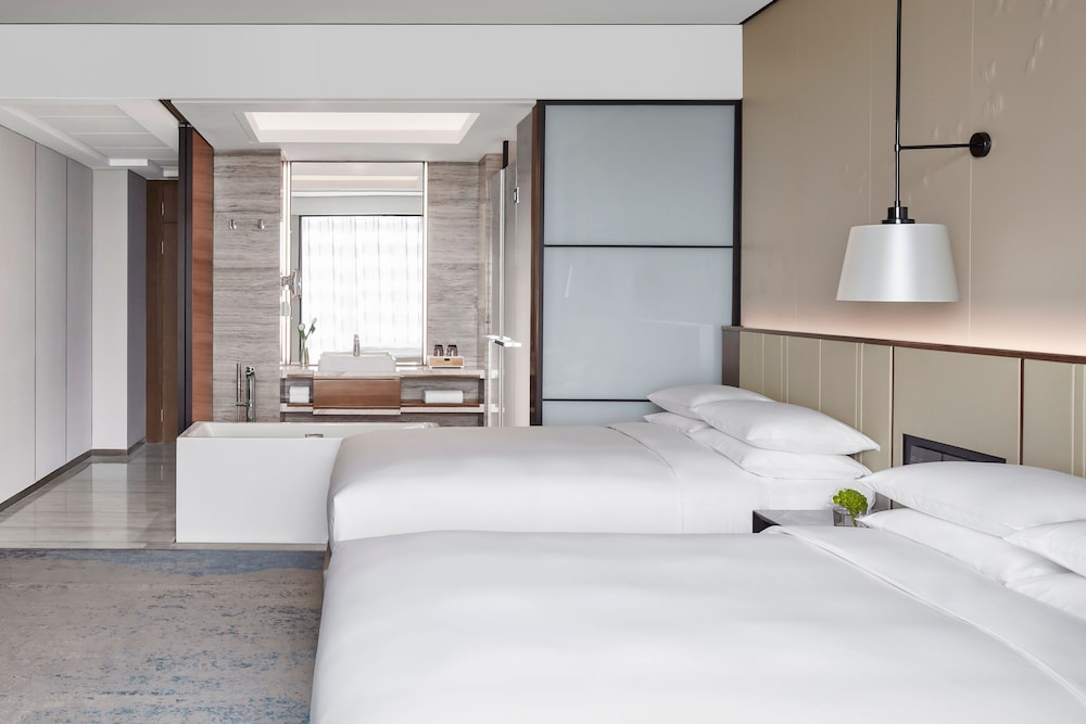 Executive Room, 2 Double Beds - Photo 4