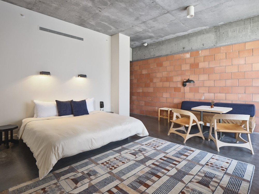 Deluxe Room, 1 King Bed (ADA) - Photo 1