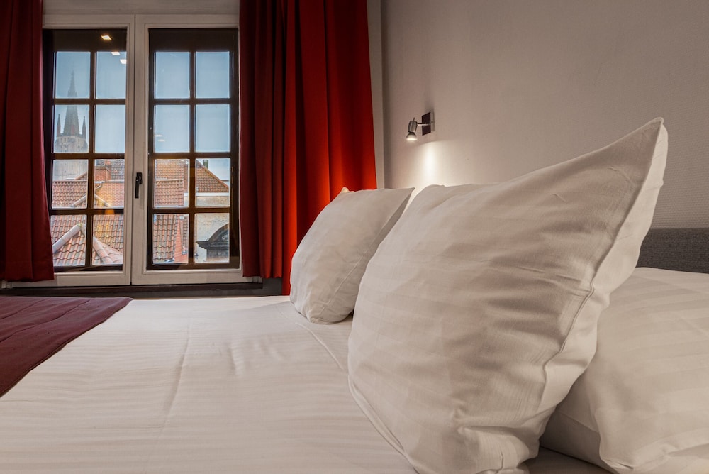 Double or Twin Room (Budget) - Photo 23