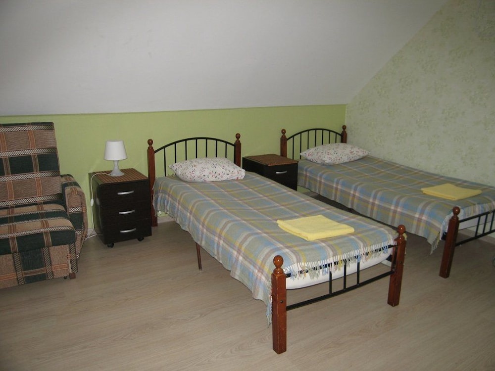 Economy Triple Room, Shared Bathroom photo 1