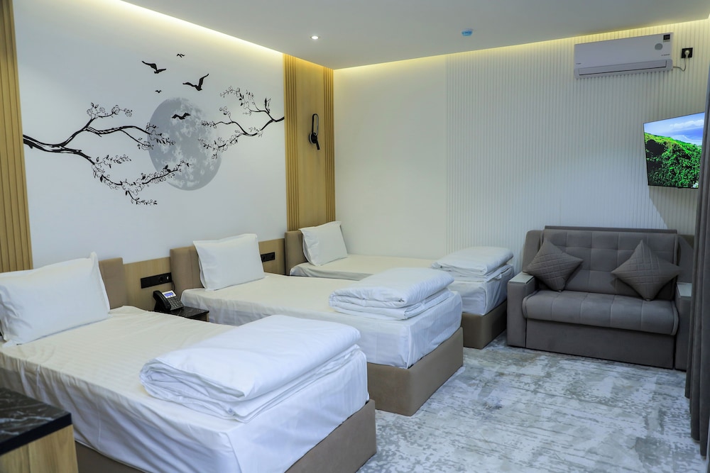 Basic Triple Room