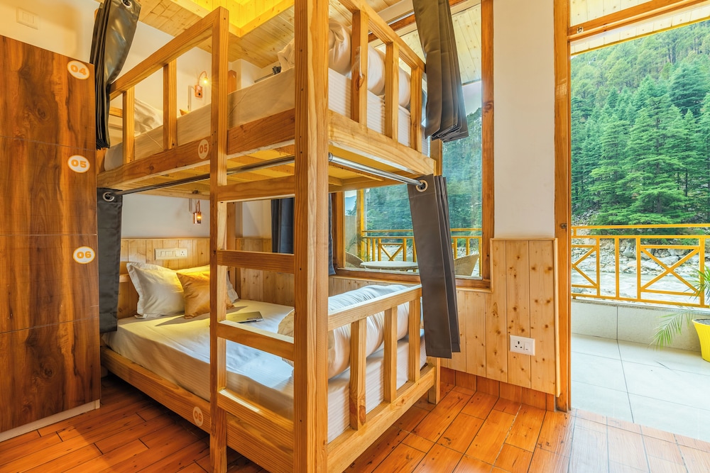 Bed in 4 Bed Mixed Dormitory photo 1
