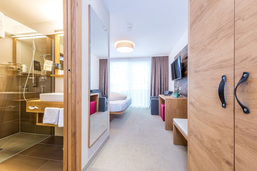 Double Room, Mountain View