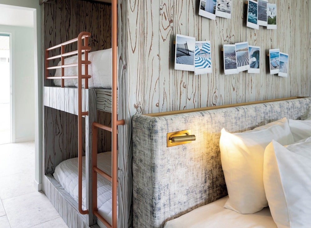 Suite, Pool View (King and Bunk) - Photo 1
