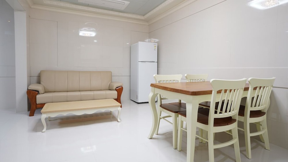 Standard Double or Twin Room - Photo 2