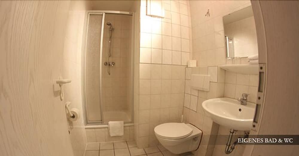 Single Room photo 3