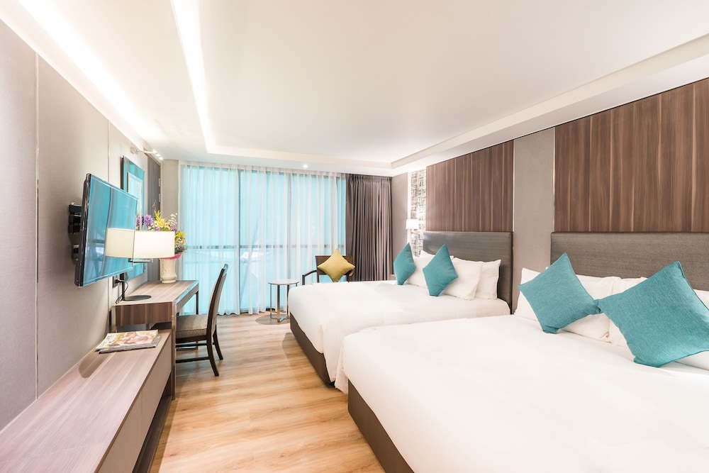 Deluxe Twin Room photo 2