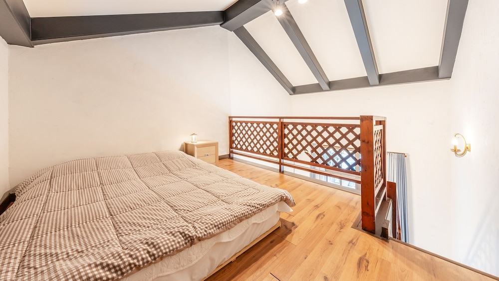 Basic Room, 1 Bedroom (Room 206) - Photo 3