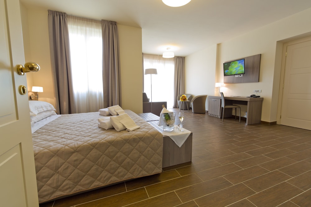 Suite, 2 Bedrooms, Terrace, Golf View