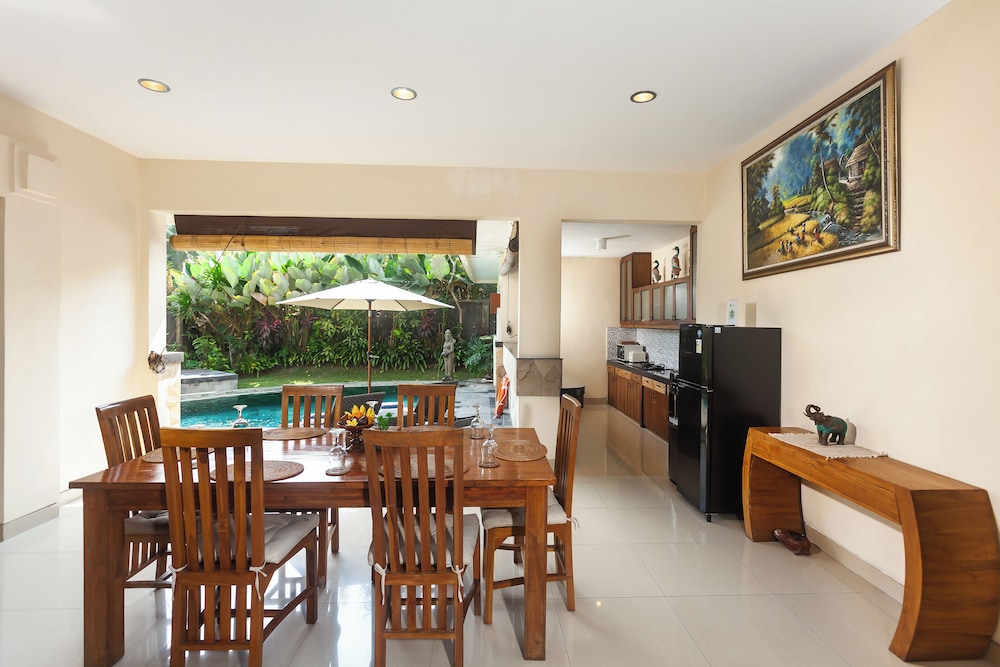 Three-Bedroom Villa with Private Pool photo 3