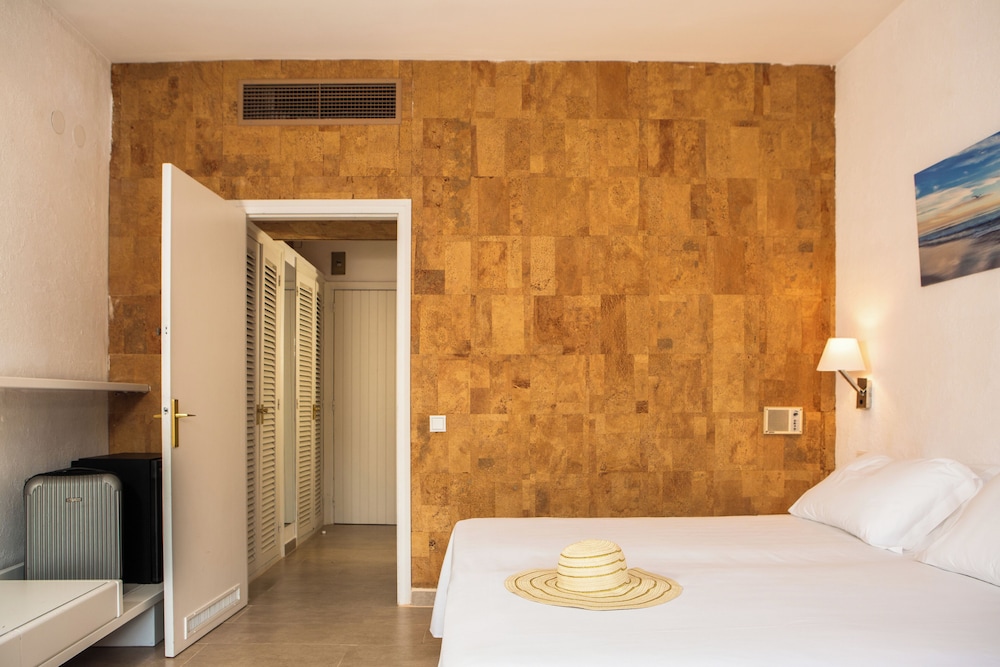 Economy Double Room - Photo 2