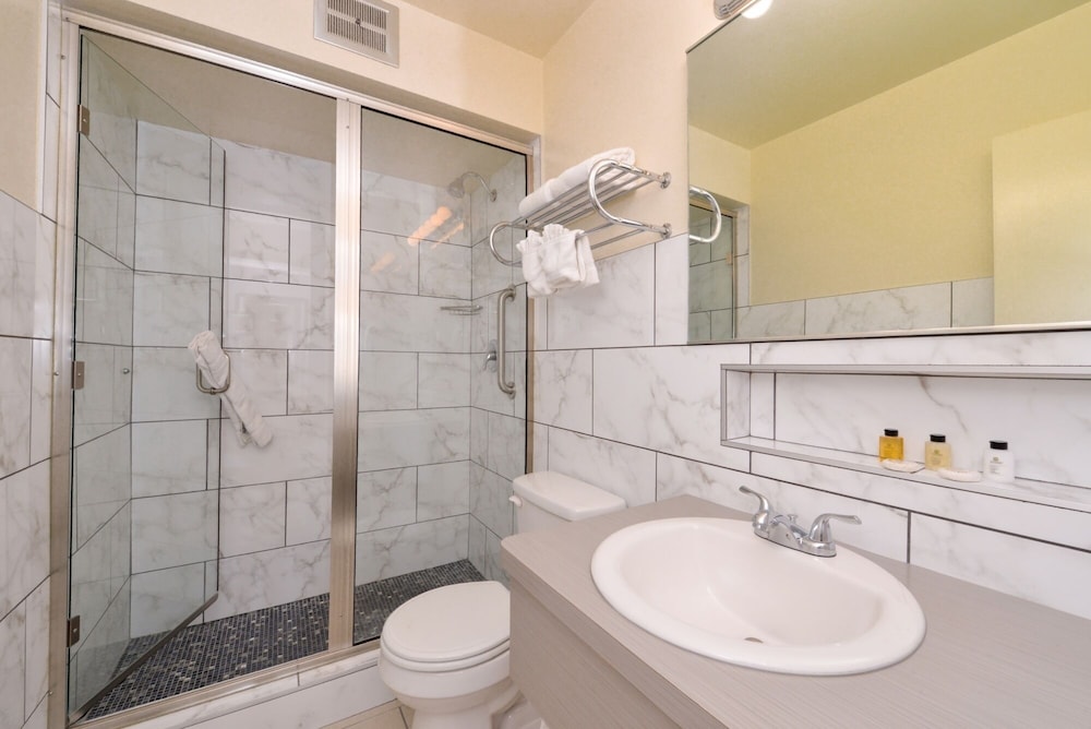 Standard Double Room (Full) - Photo 2