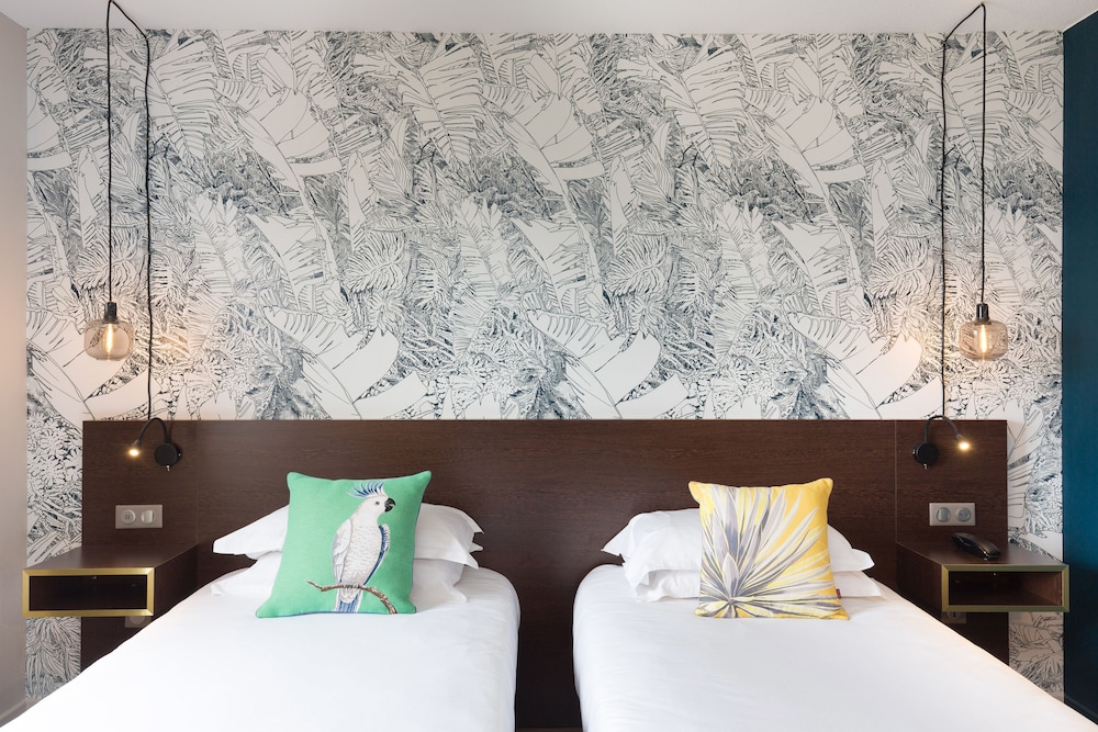 Twin Room - Photo 3