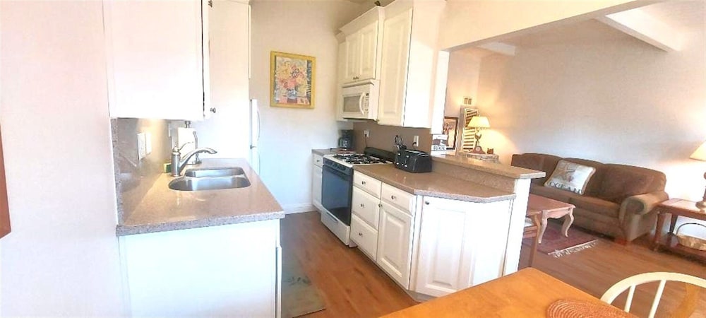 Condo, 1 Bedroom