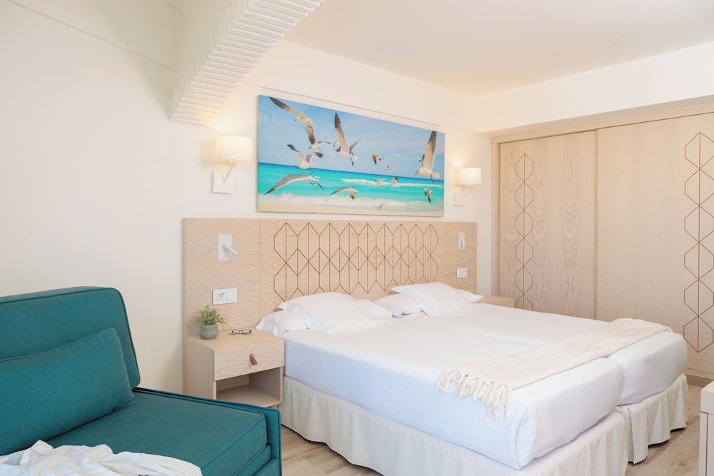 Double Room, Sea View (Priority Location) - Photo 6