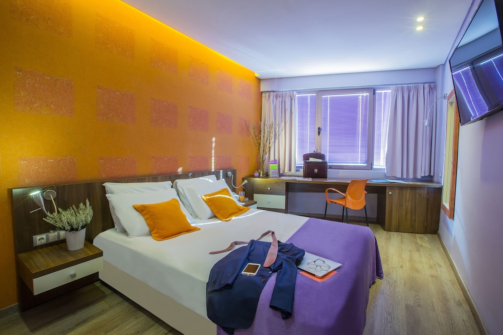 Premium Single Room