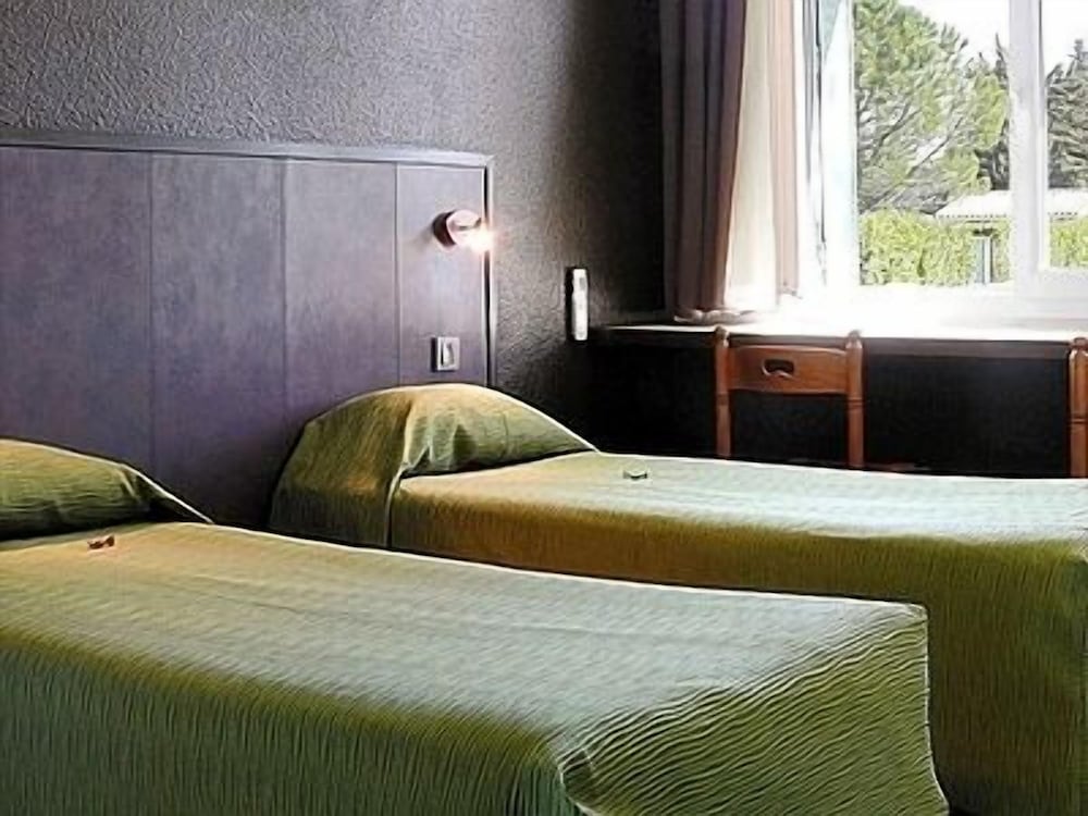 Standard Twin Room photo 3