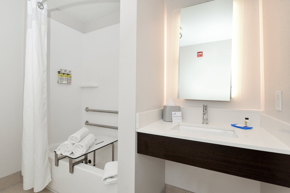 Suite, Multiple Beds - Photo 3