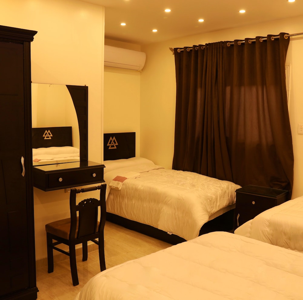 Deluxe Triple Room photo 1