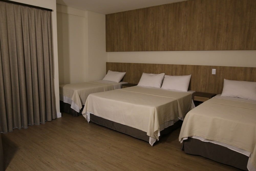 Deluxe Quadruple Room - Photo 1