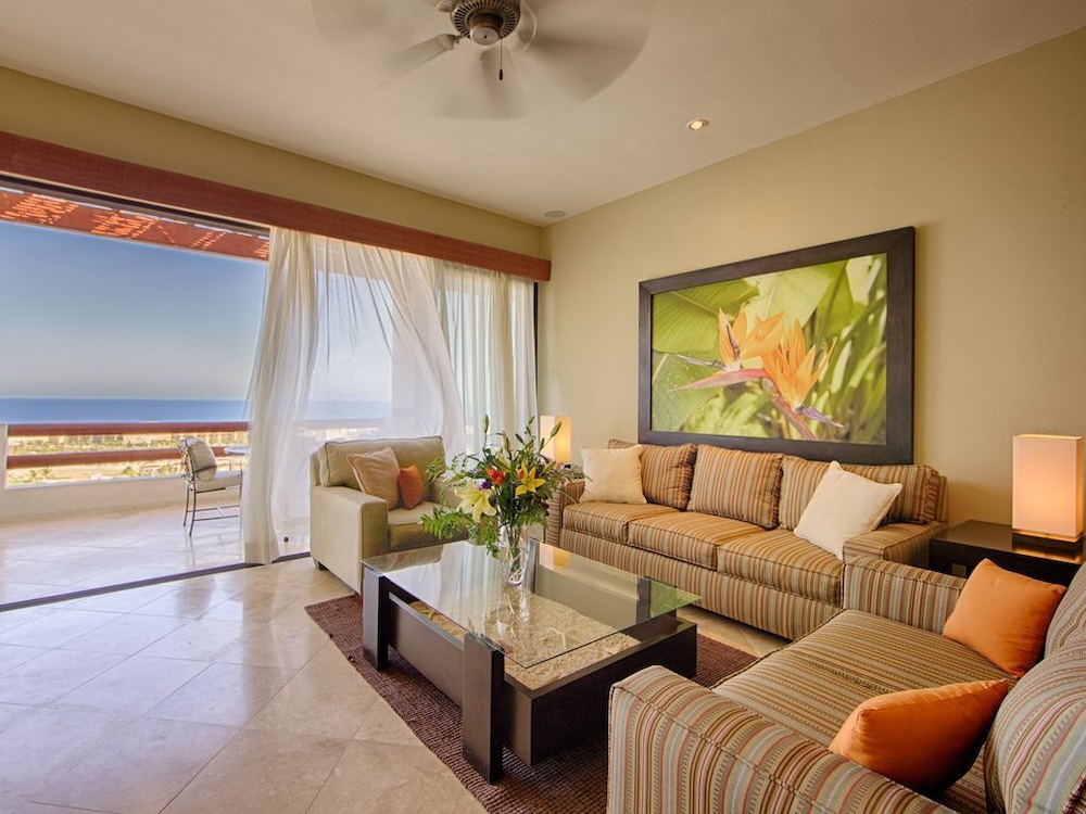 Luxury Penthouse, 3 Bedrooms, Ocean View photo 3