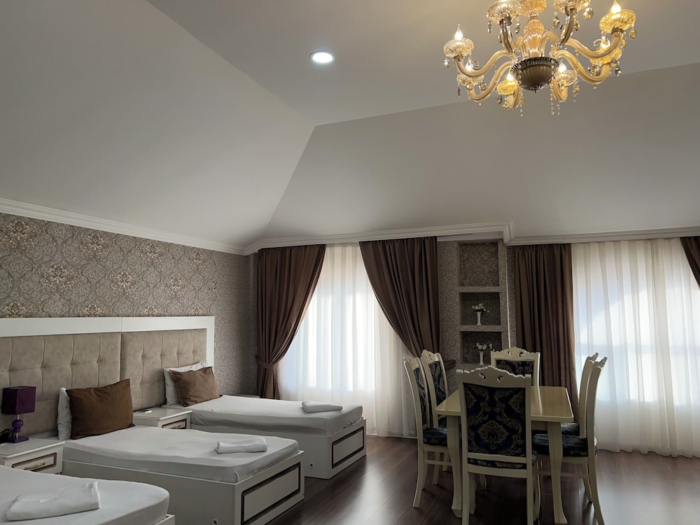 Deluxe Triple Room, 1 Bedroom, Desert View photo 3