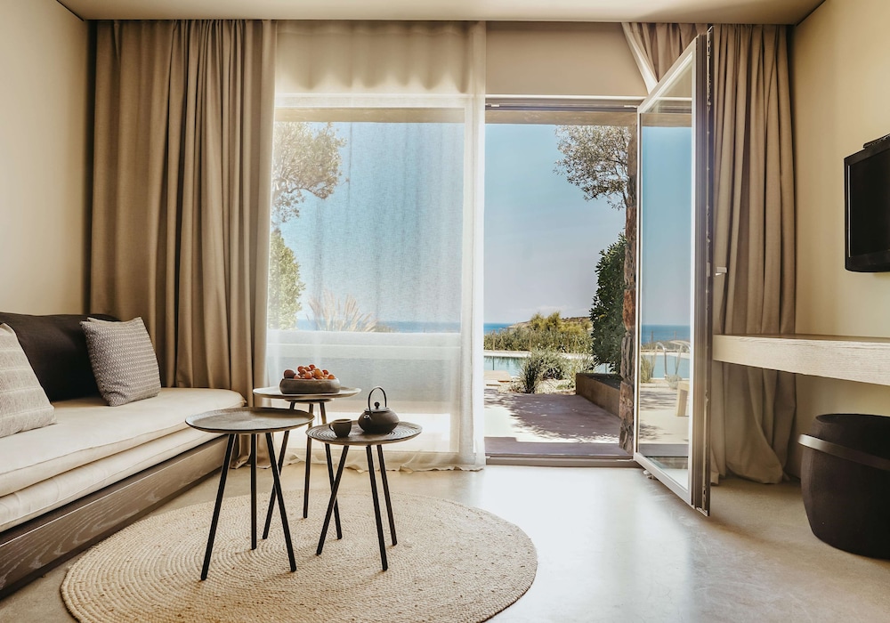 Infinity Blue Suite with Sharing Pool - Photo 7