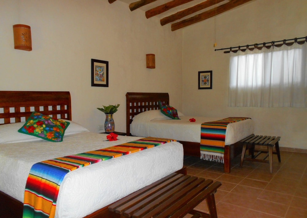 Standard Double Room, 2 Double Beds - Photo 4