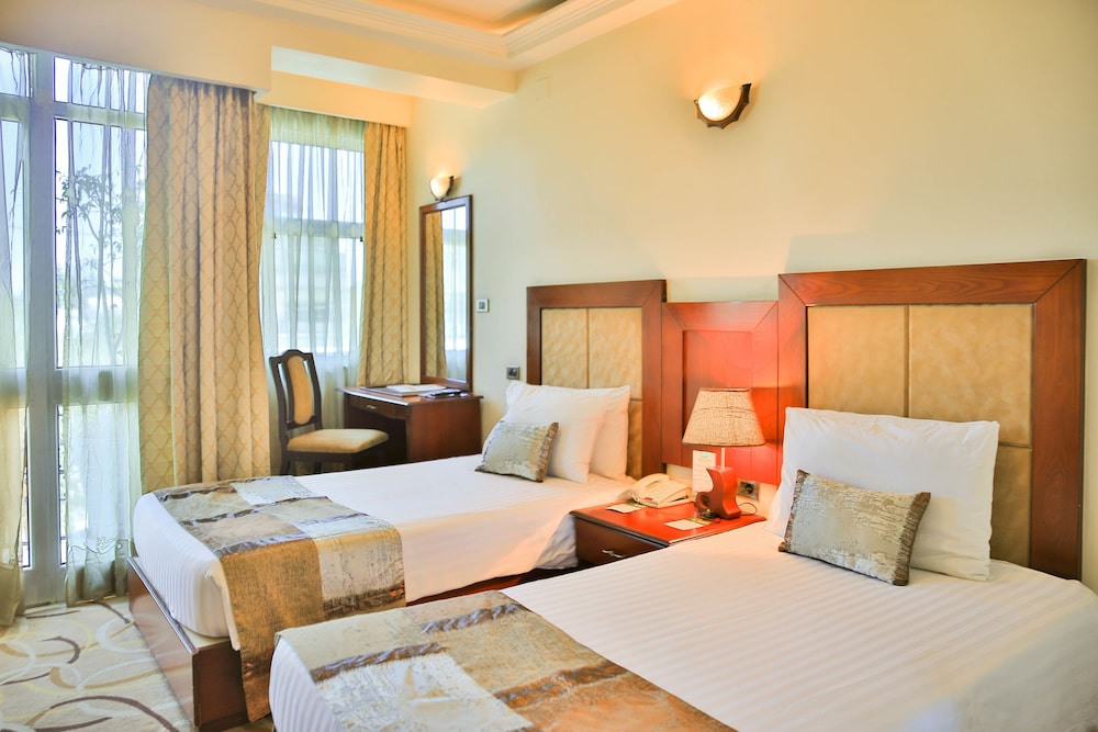 Economy Twin Room photo 3