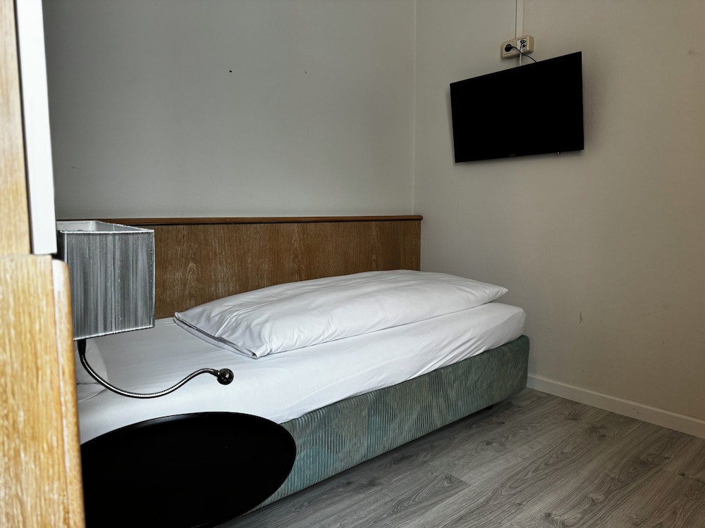 Standard Single Room photo 2