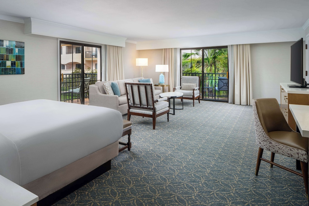 Junior Suite, 1 King Bed - Photo 2