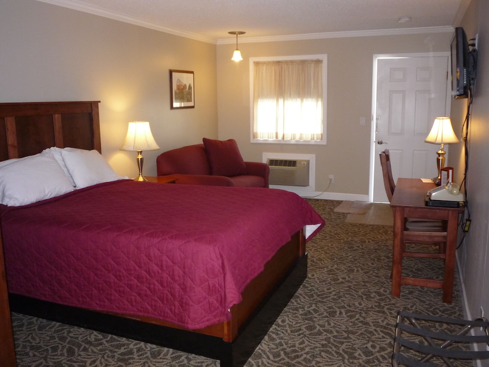 Exclusive Room, 1 Queen Bed photo 2