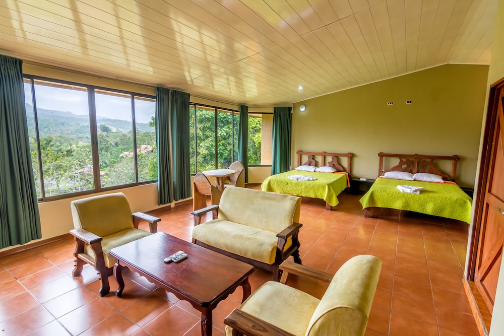 Junior Suite, 2 Queen Beds