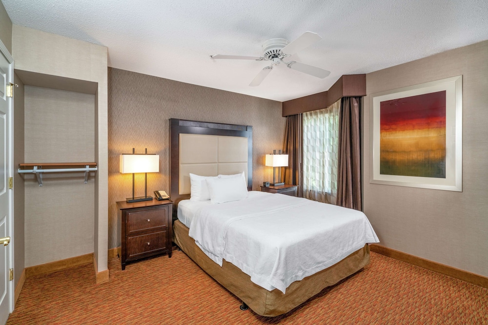 Suite, 1 Queen Bed, Non Smoking - Photo 4