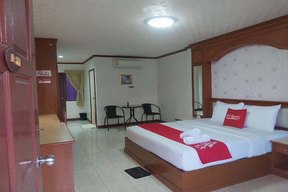 Deluxe Double Room - Photo 11
