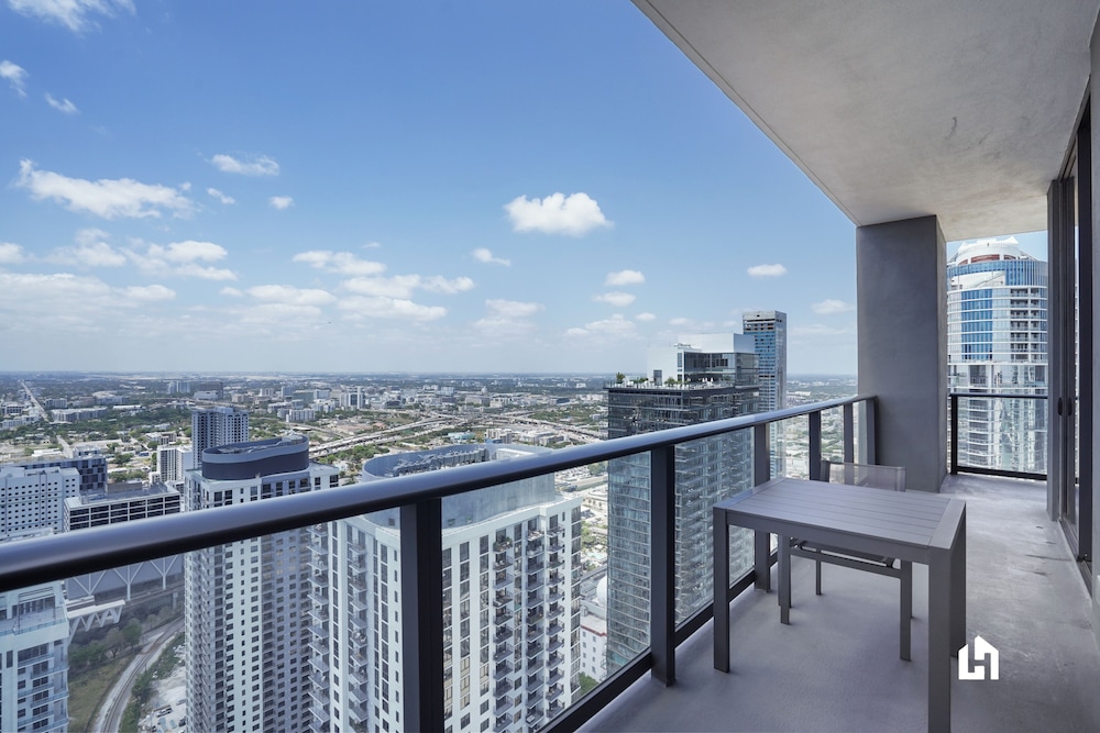 Apartment, 2 Bedrooms, Balcony, Ocean View photo 2