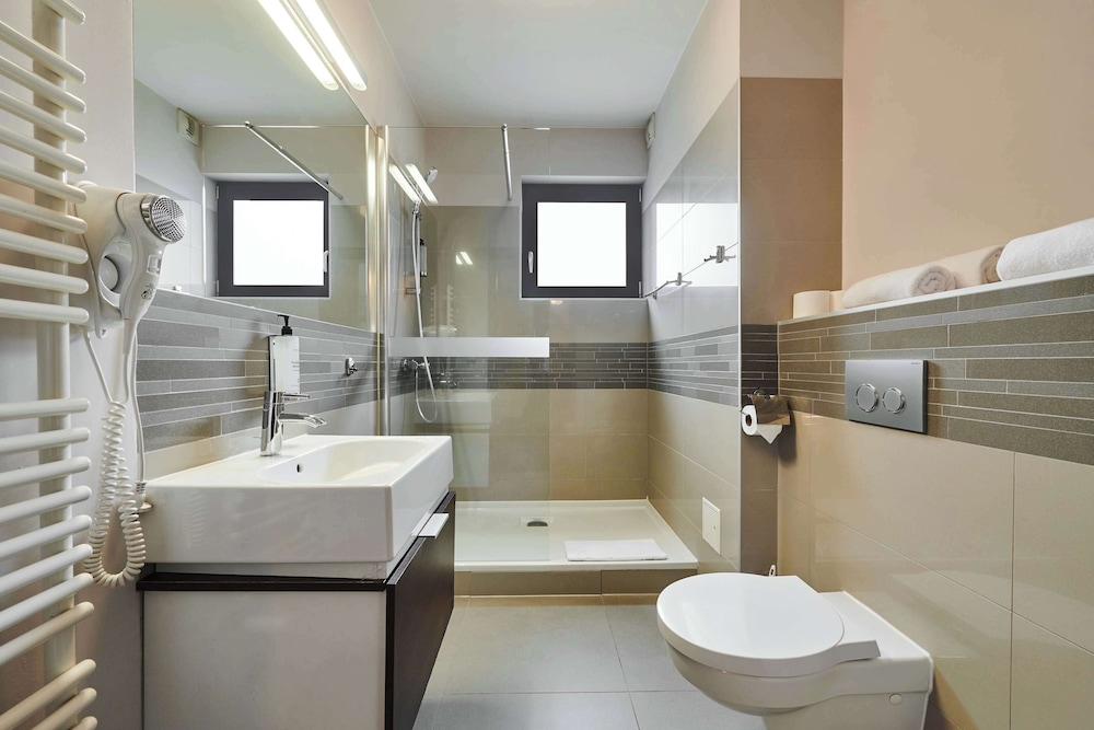 Studio, 2 Twin Beds, Kitchenette photo 2