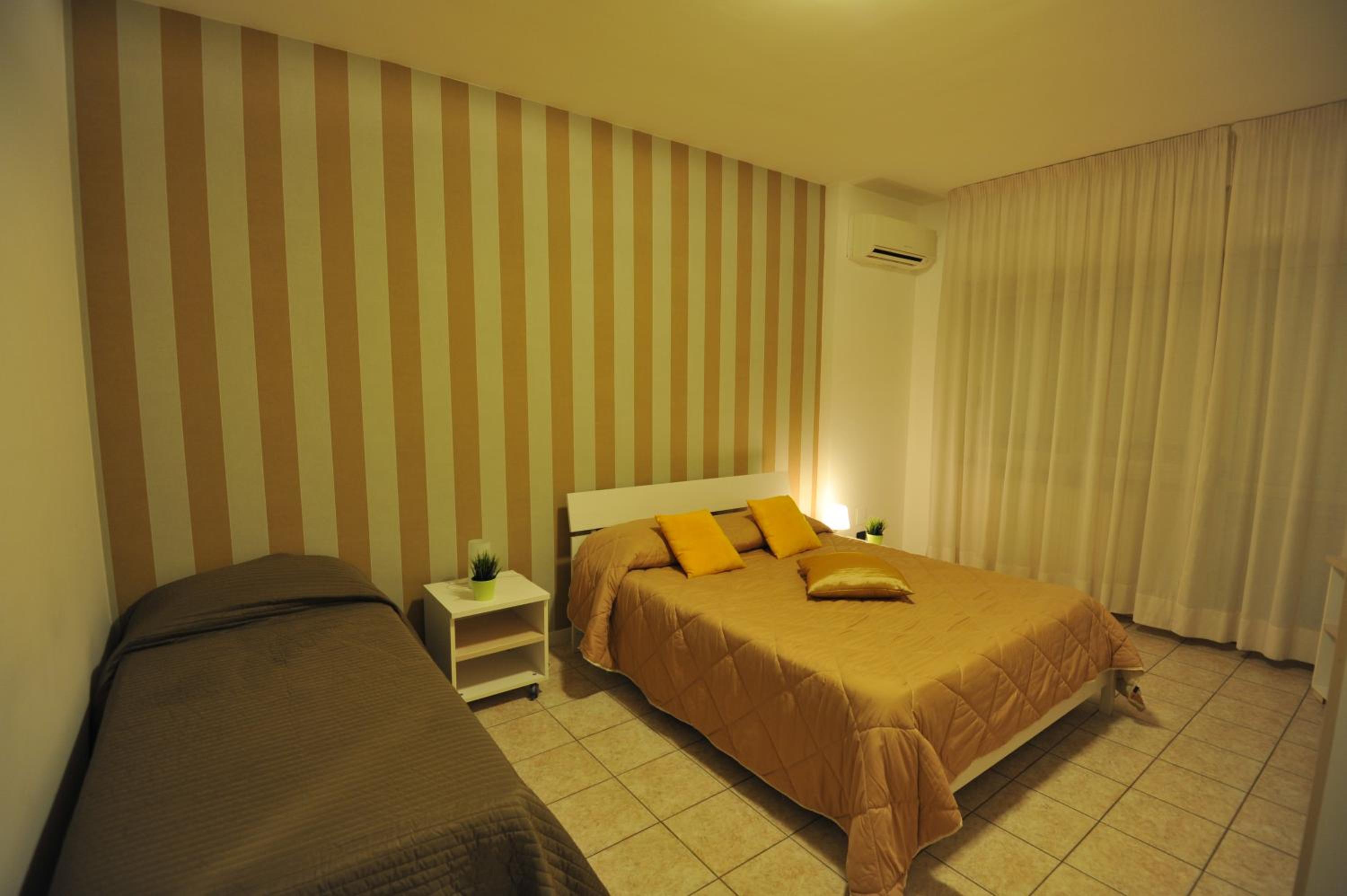 Deluxe Triple Room photo 3