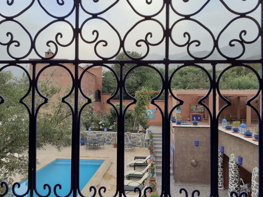 Luxury Suite, Pool View photo 2