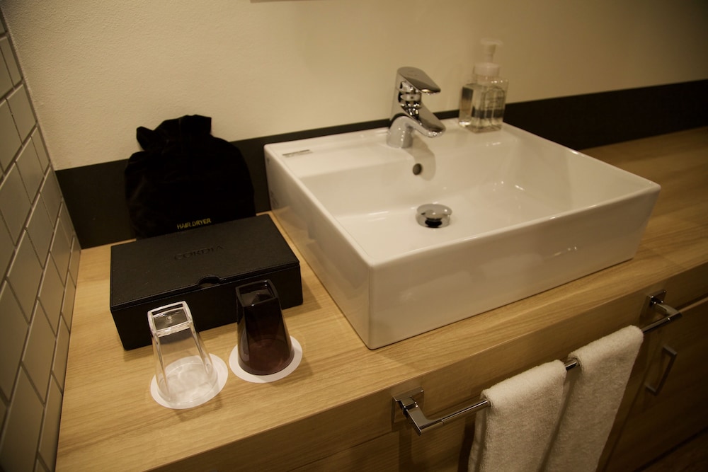 Double Room, Non Smoking (18square meters) thumbnail 6