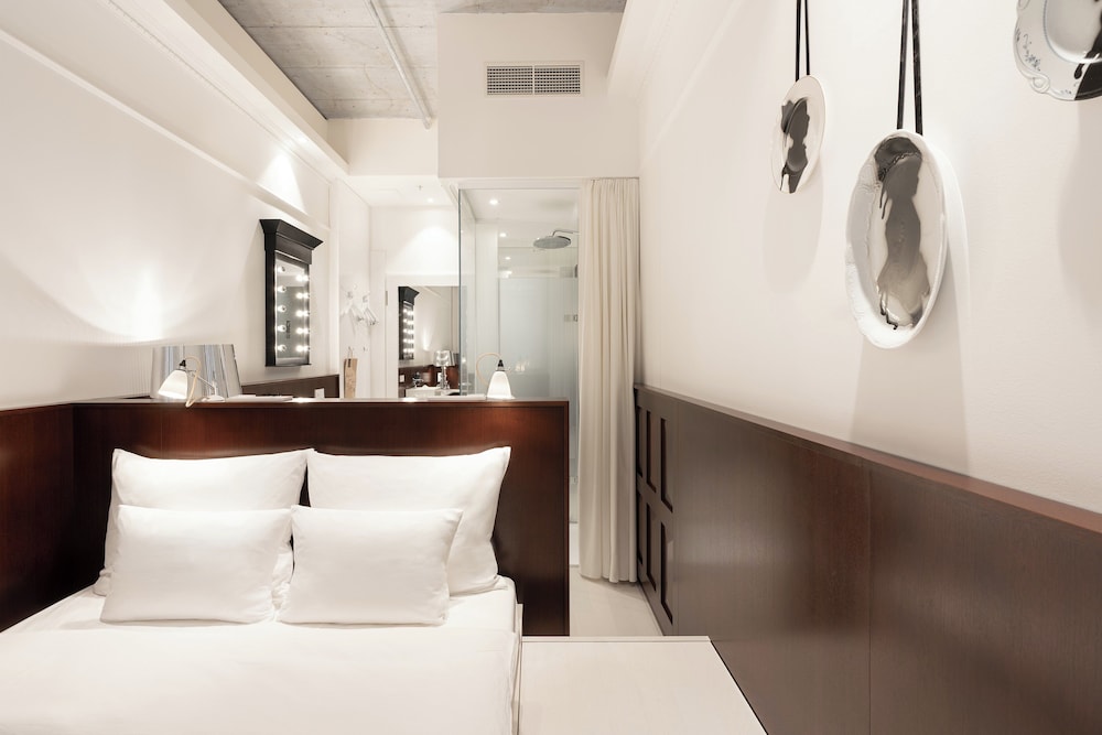 Nest Room (stage bed) photo 1