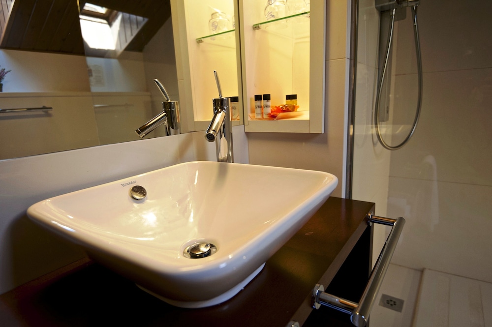 Single Room - Photo 6