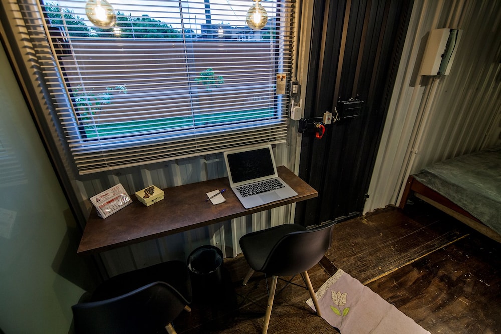 Basic Twin Room (Container 1) photo 3