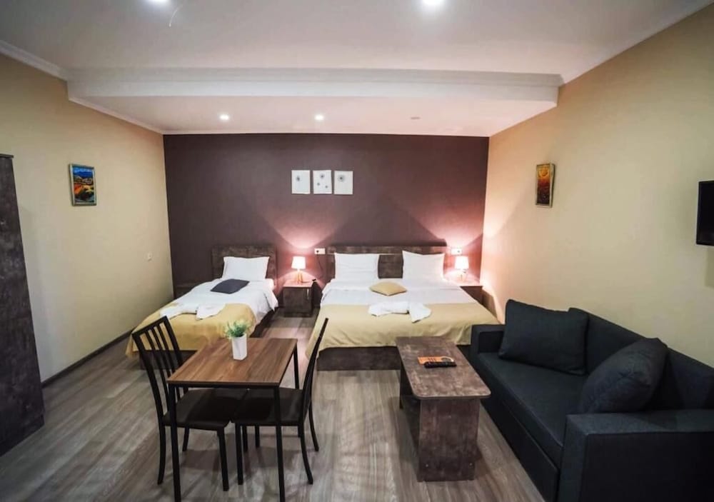 Standard Triple Room photo 2