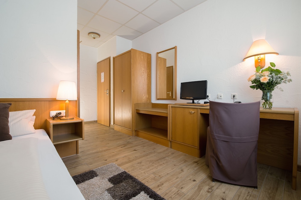 Single Room photo 1