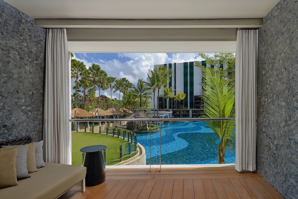 Room, 2 Twin Beds, Balcony, Pool View